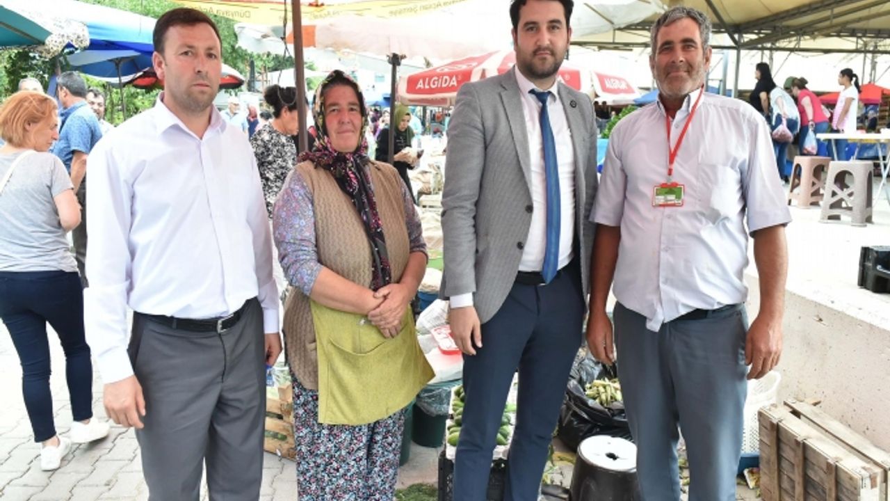 Uşak Belediyesi’nden Kaçak Satıcılara Önlem; Pazar Esnafına Kimlik Kartı