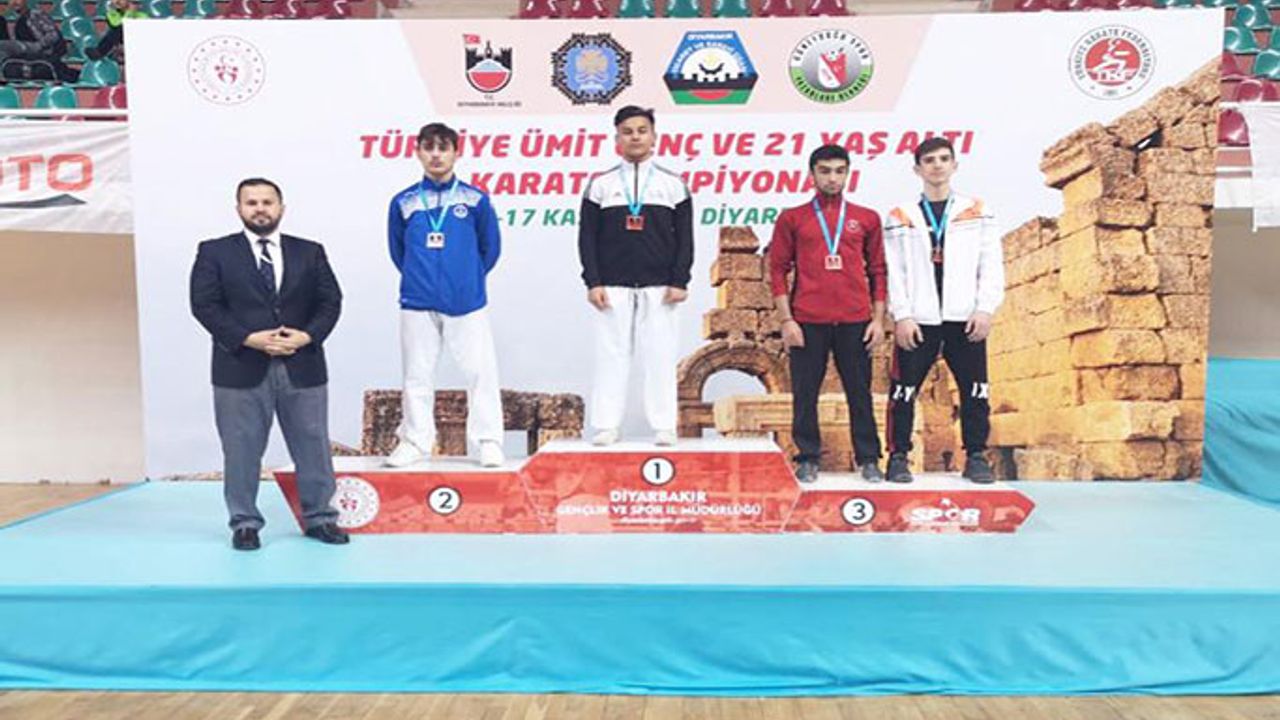 UŞAKLI KARATE ŞAMPİYONU ARTIK MİLLİ SPORCU
