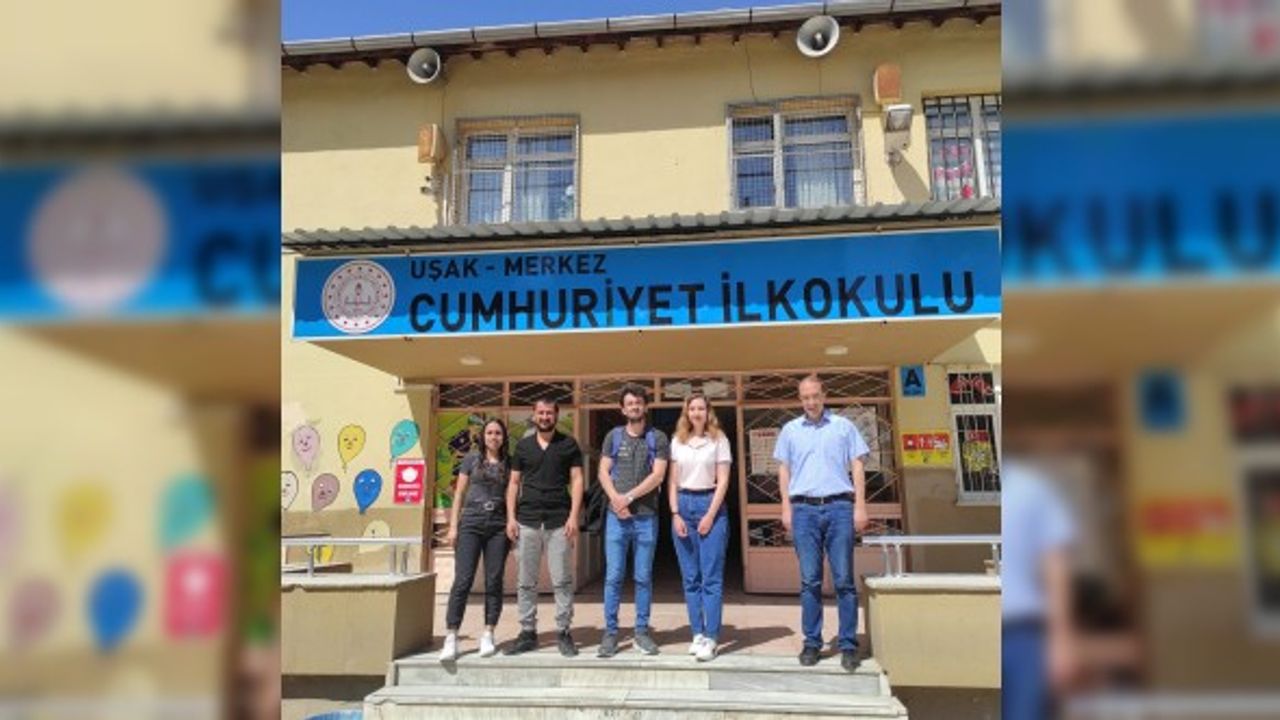 Uşak Üniveristesi Öğrencilerinden "Göz Farkındalığı Projesi"