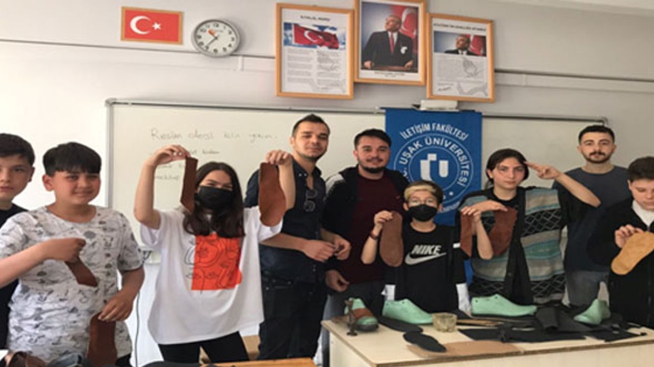Uşak Üniversitesi Öğrencileri Atık Derilere Değer Katıyor
