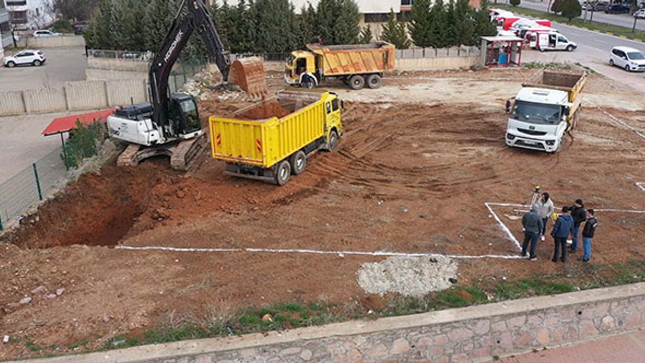 Uşak Belediyesi İle Gençlik Yeni Bir Merkeze Kavuşuyor