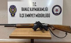 Banaz’da Durdurulan Araçtan Tüfek ve Tabanca Ele Geçirildi