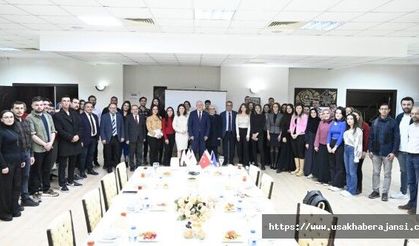 Rektör Savaş, 'Gençler Çalışıyor, Uşak Gelişiyor' Projesinin İlk Kursiyerleriyle Buluştu