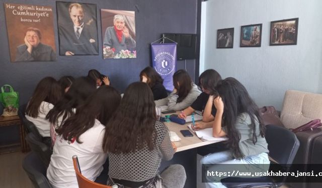 Gençlere Destek Ol Geleceğe Işık Tut