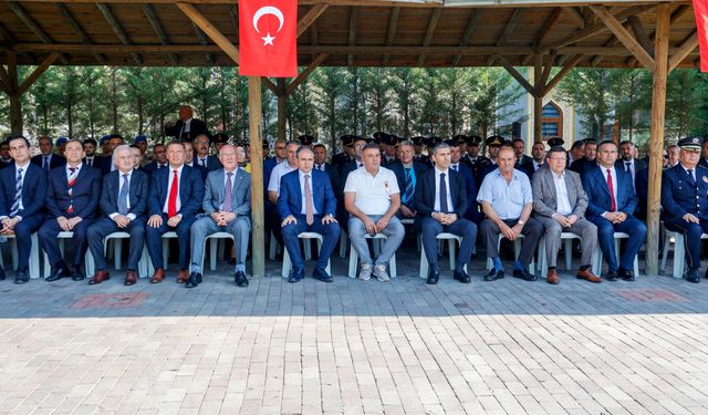 15 Temmuz Anısına Garnizon Şehitliği ve Yoncalı Köyü Şehitliği ziyaret edilip, dualar edildi.