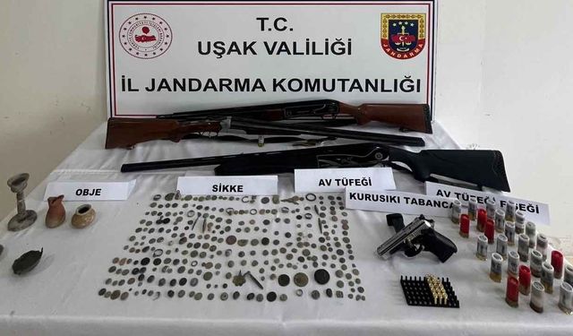 Uşak’ta Tarihi Eser Ve Ruhsatsız Silah Operasyonu