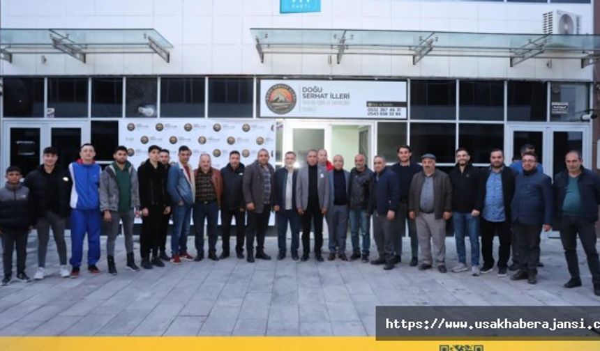 İyi Parti'nin Başkan Adayı Muhammet Gür, Doğu Serhat İlleri Derneği'ni Ziyareti