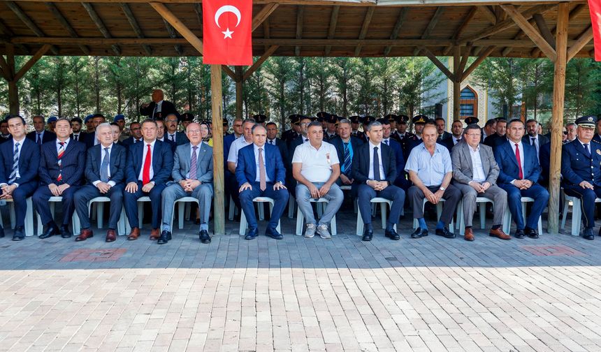 15 Temmuz Anısına Garnizon Şehitliği ve Yoncalı Köyü Şehitliği ziyaret edilip, dualar edildi.
